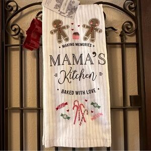 NWT- Shabby Chic Cookie Cutter & 3 “Mama’s Kitchen” Hand Towel Set